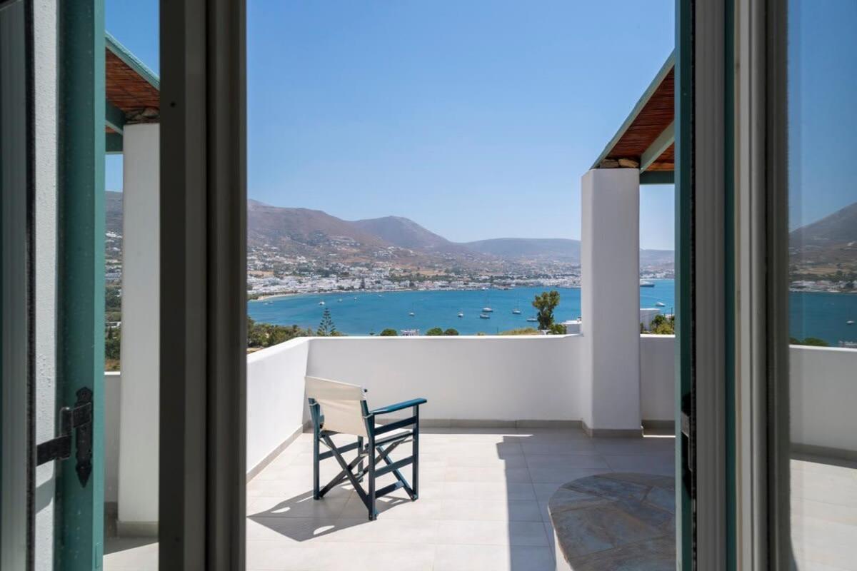 הוילה Parikia Cove Mansion מראה חיצוני תמונה