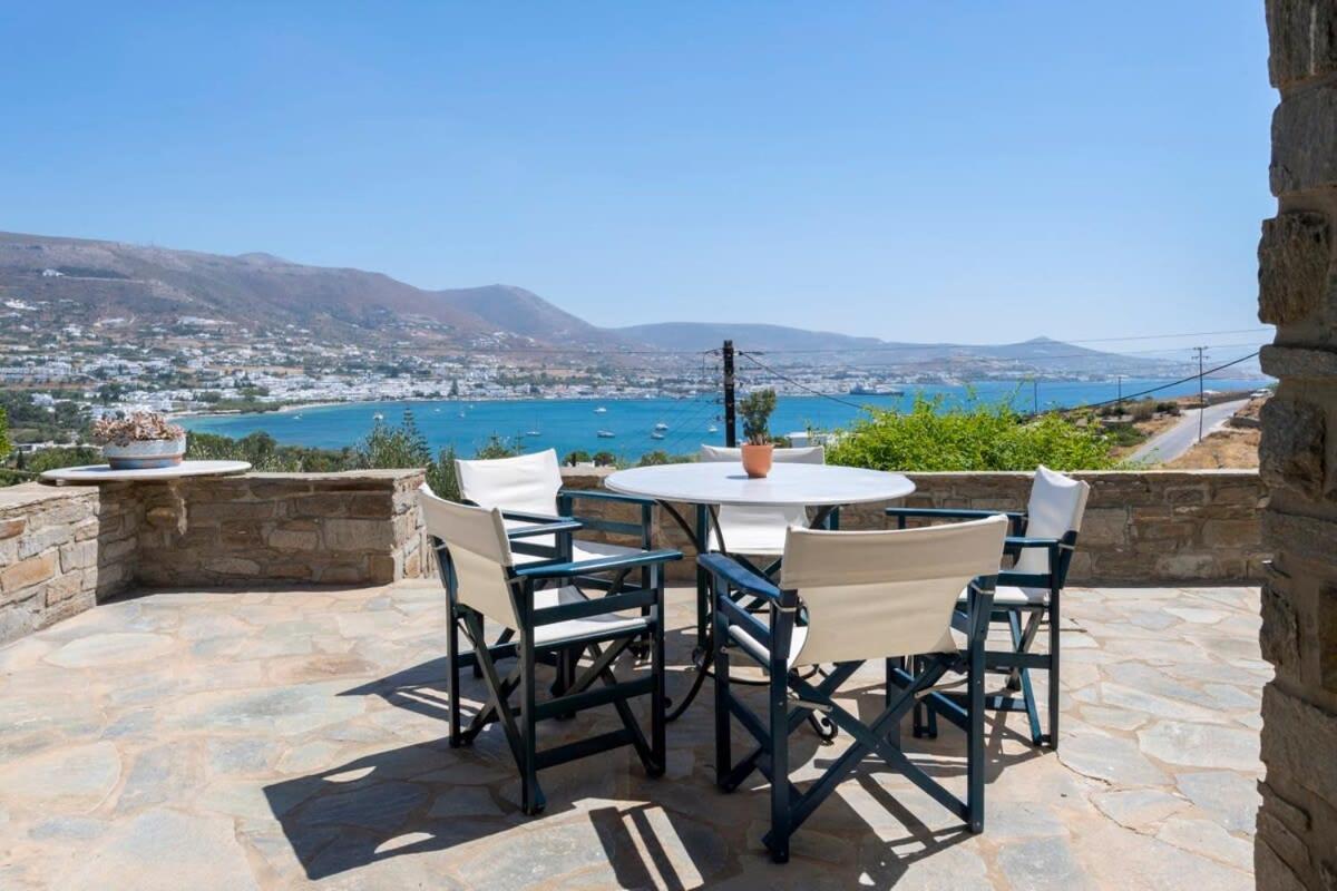 הוילה Parikia Cove Mansion מראה חיצוני תמונה