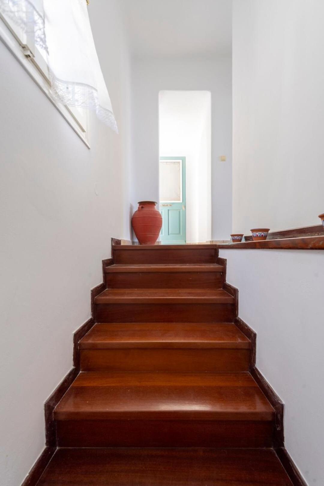 הוילה Parikia Cove Mansion מראה חיצוני תמונה