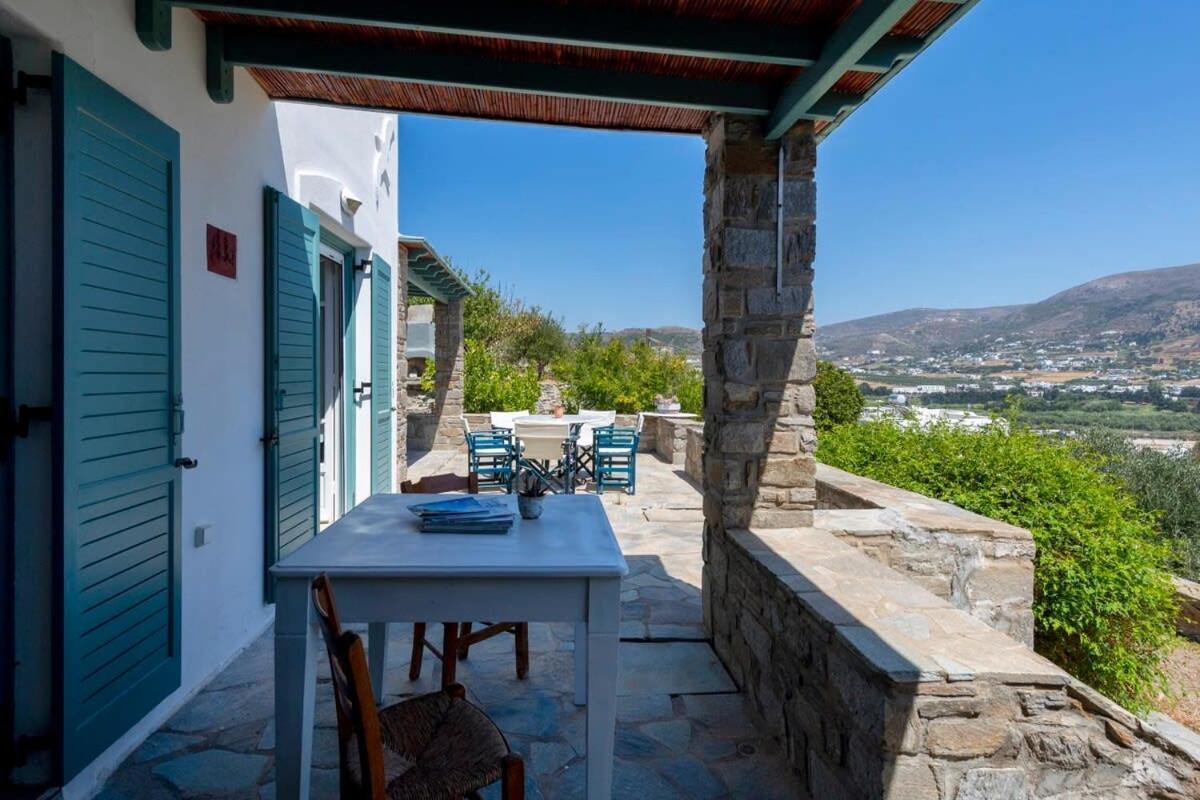 הוילה Parikia Cove Mansion מראה חיצוני תמונה